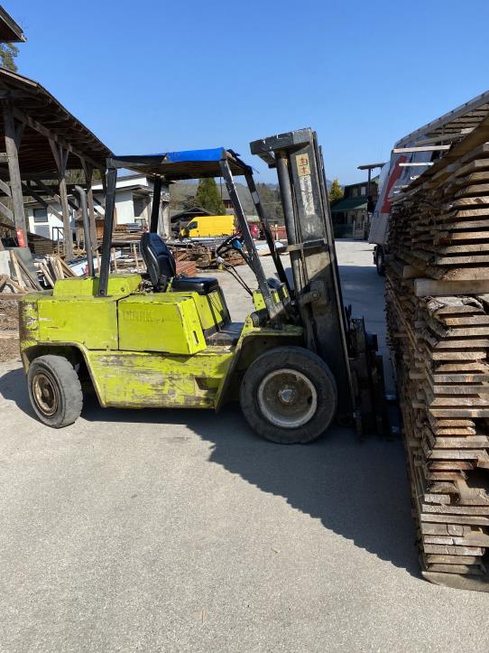 Dřevoobráběcí stroje a systémy v truhlářství-1