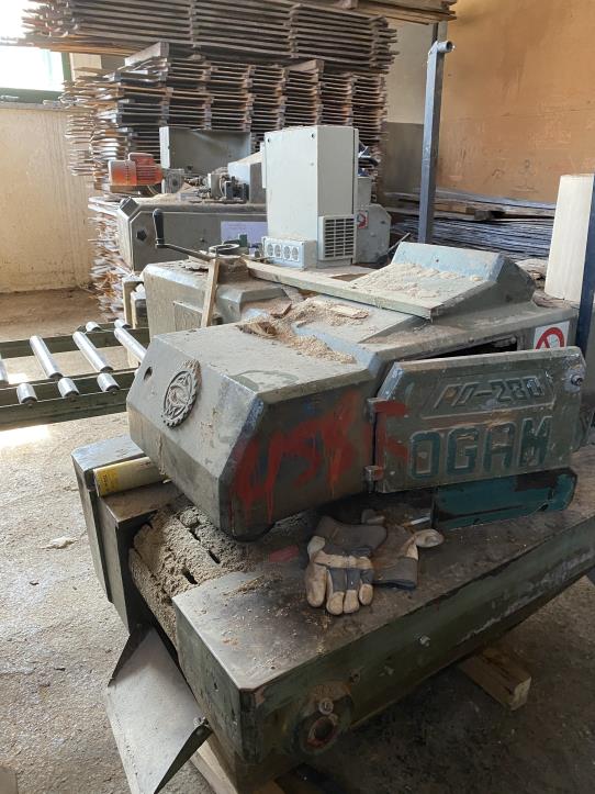 Rabljeni in dobro vzdrževani Stroji in oprema za obdelavo lesa -1