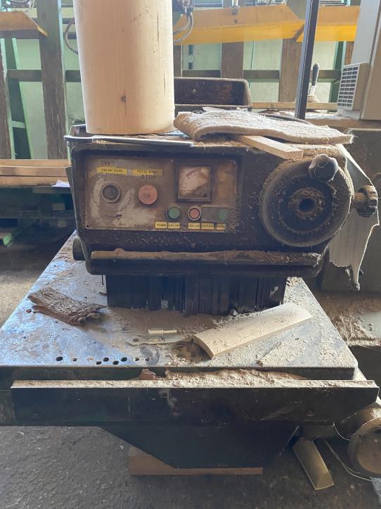 Rabljeni in dobro vzdrževani Stroji in oprema za obdelavo lesa -3