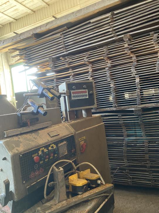 Dřevoobráběcí stroje a systémy v truhlářství-5