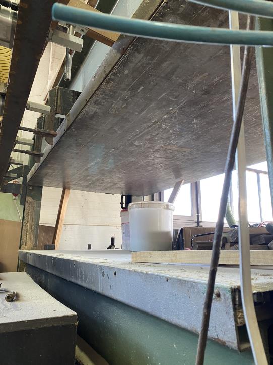 Holzbearbeitungsmaschinen und Anlagen einer Tischlerei-3