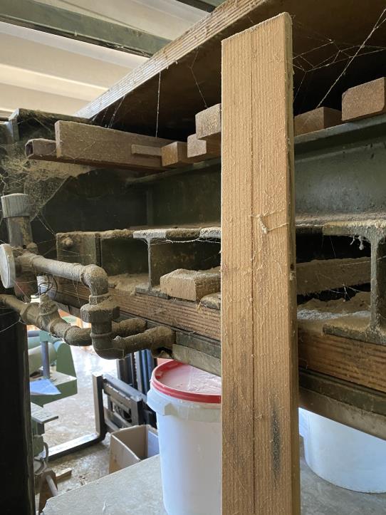 Holzbearbeitungsmaschinen und Anlagen einer Tischlerei-6