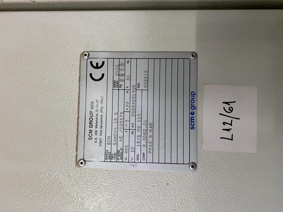 Holzbearbeitungsmaschinen und Anlagen einer Tischlerei-6