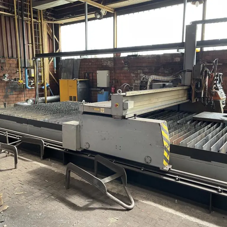 Máquina de corte CNC VARSTROJ VARCUT 3,6