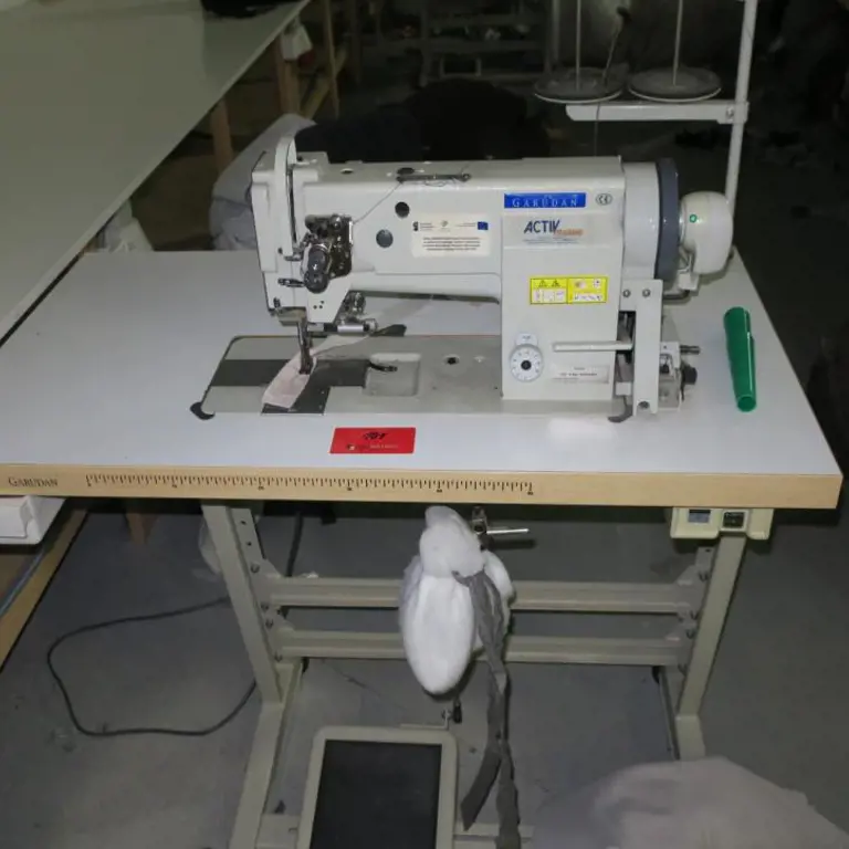 Machine double point noué GARUDAN GF 130-443MH