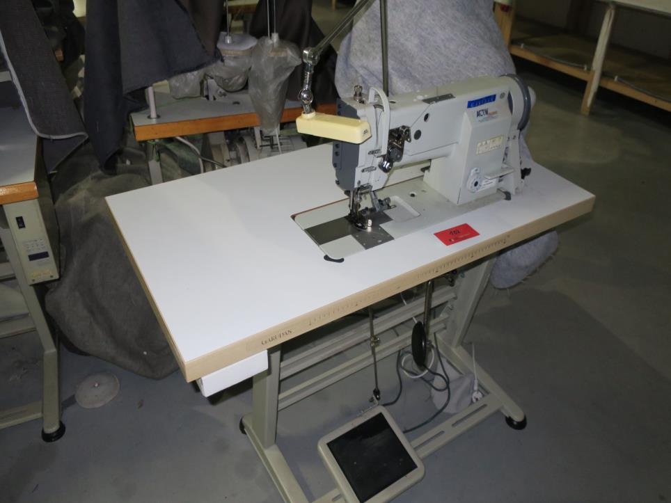 Stroje v továrně na nábytek-3