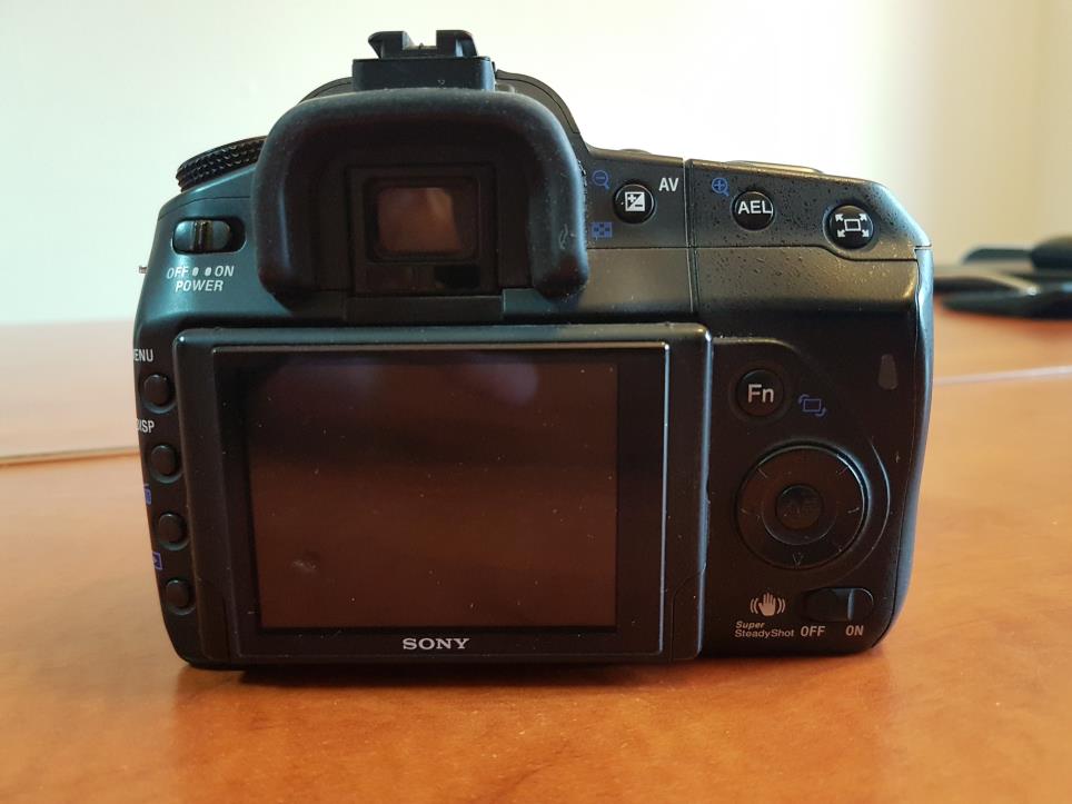 Máquinas en una fábrica de muebles-3