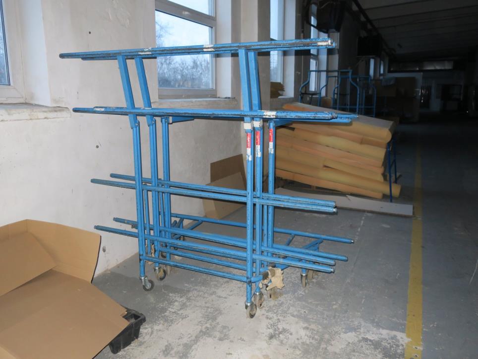 Machines d´une usine de meubles-1