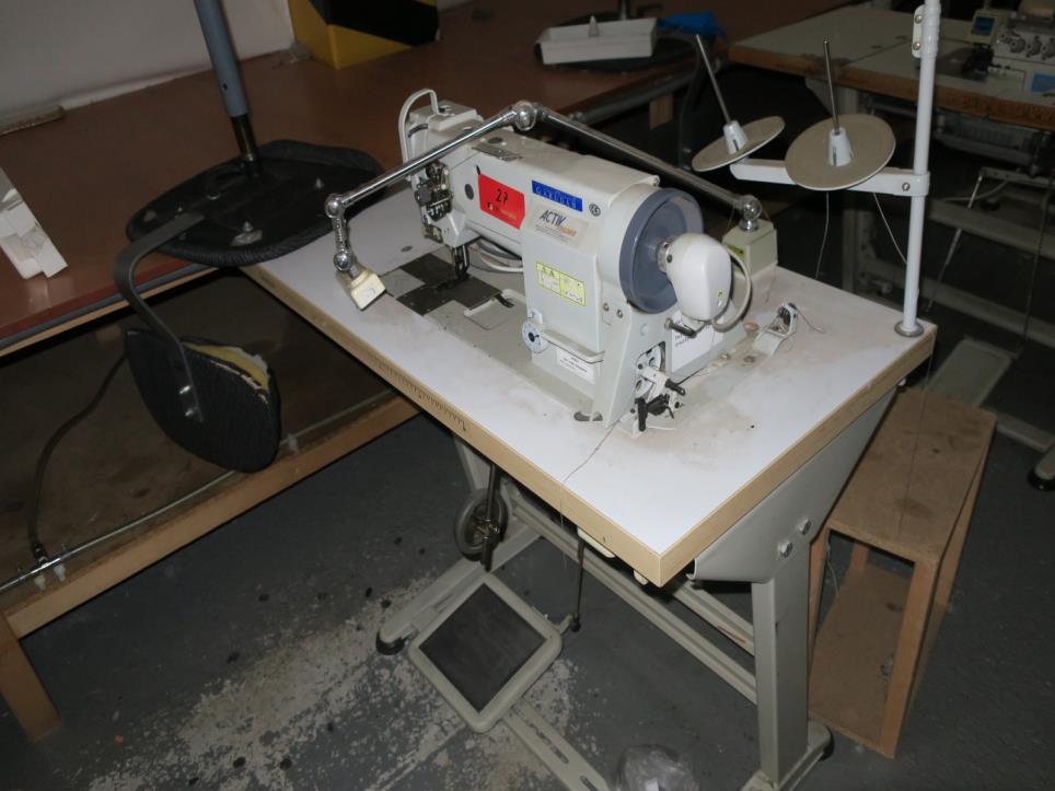 Stroji v tovarni pohištva-4