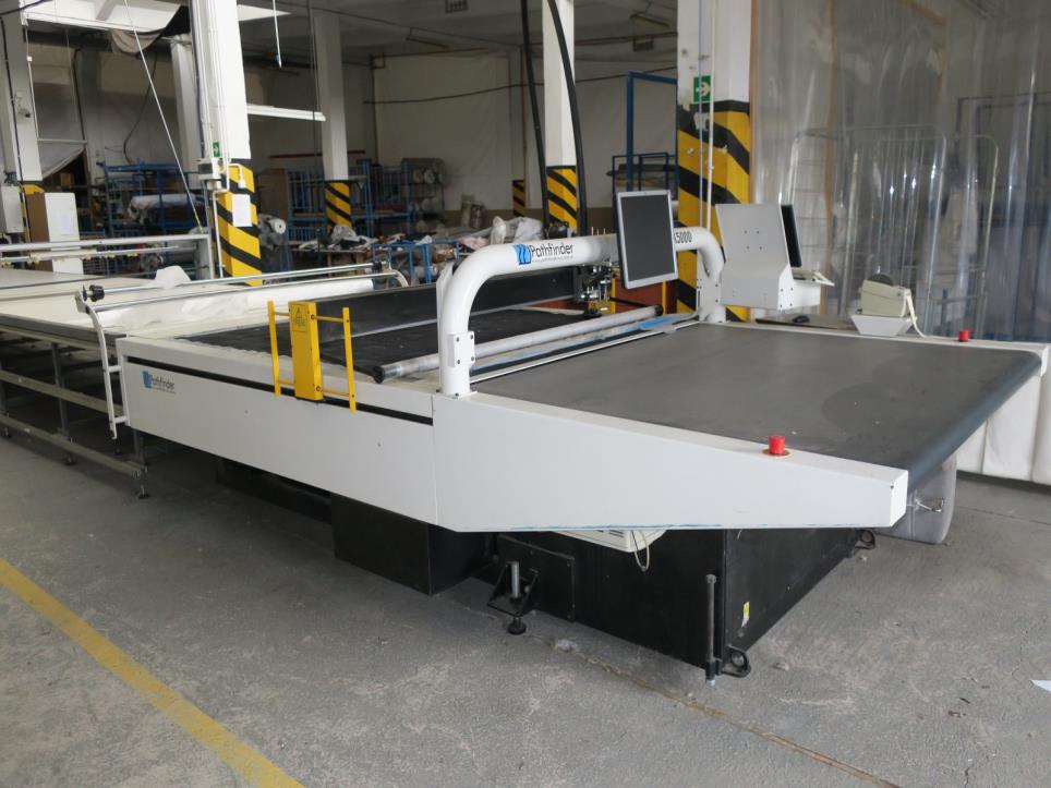 Machines d´une usine de meubles-1