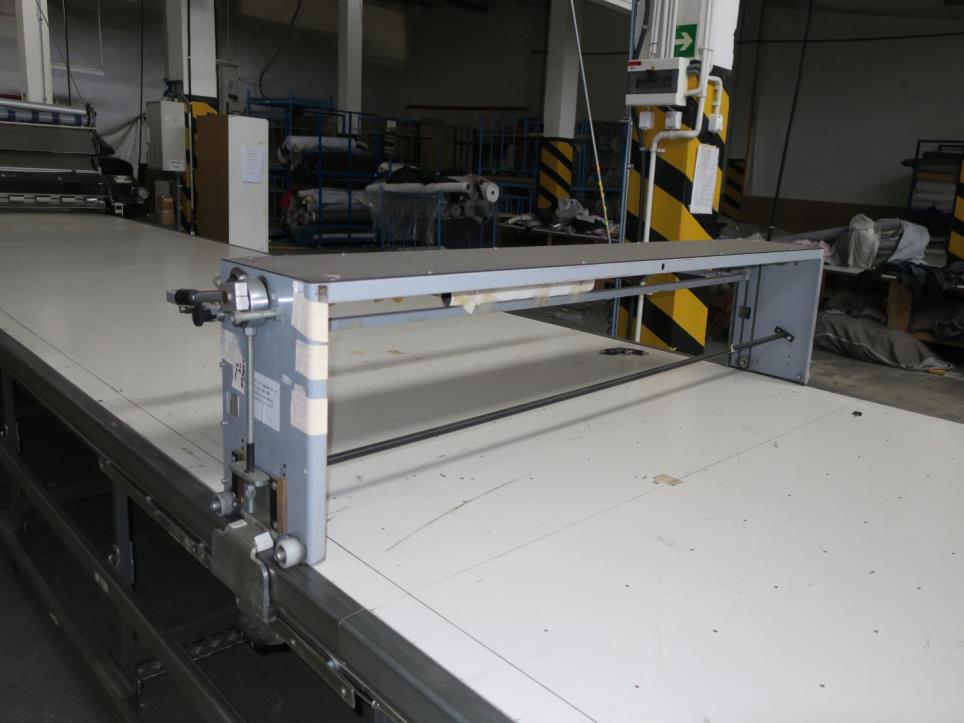 Machines d´une usine de meubles-3