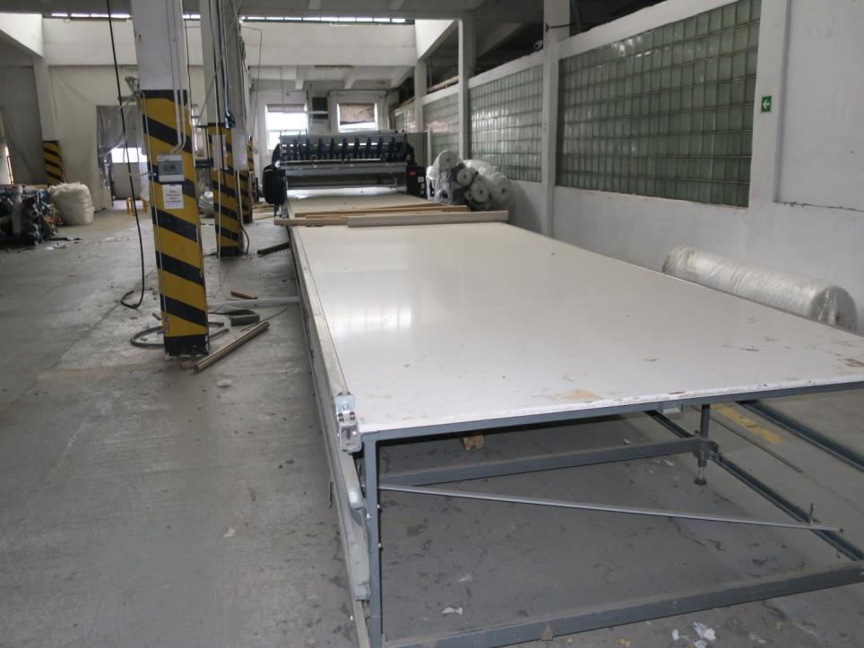 Machines d´une usine de meubles-13