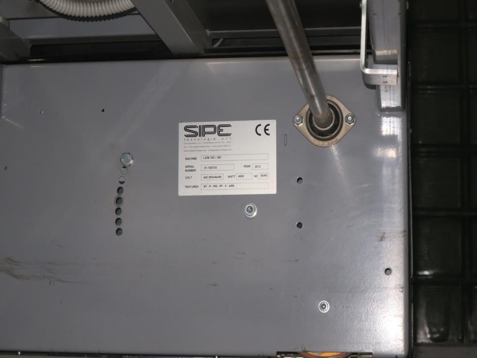 Machines d´une usine de meubles-12