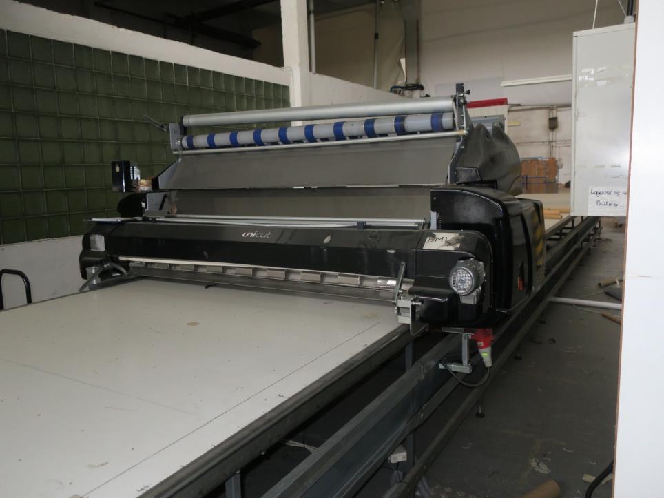 Machines d´une usine de meubles-11