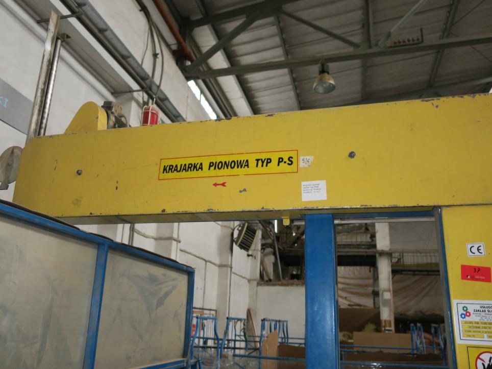 Machines d´une usine de meubles-3