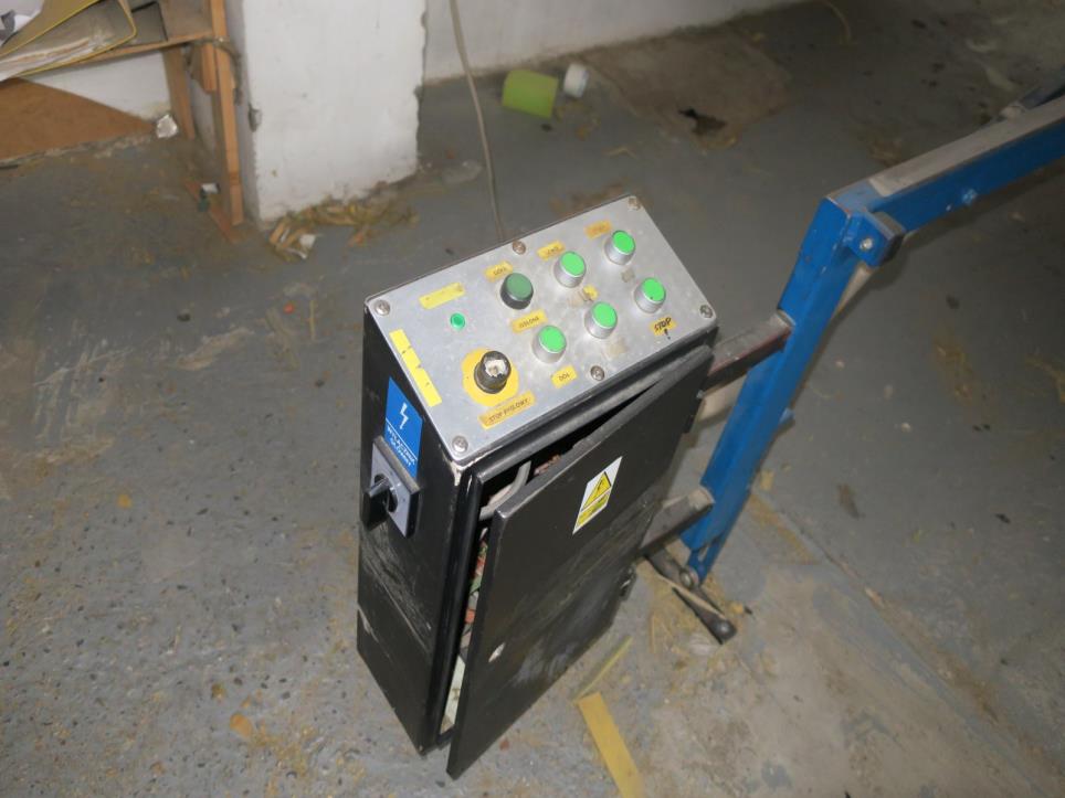 Machines d´une usine de meubles-6