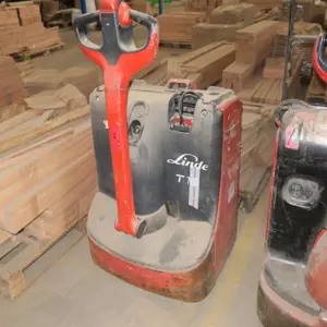 Electric forklift Linde T16