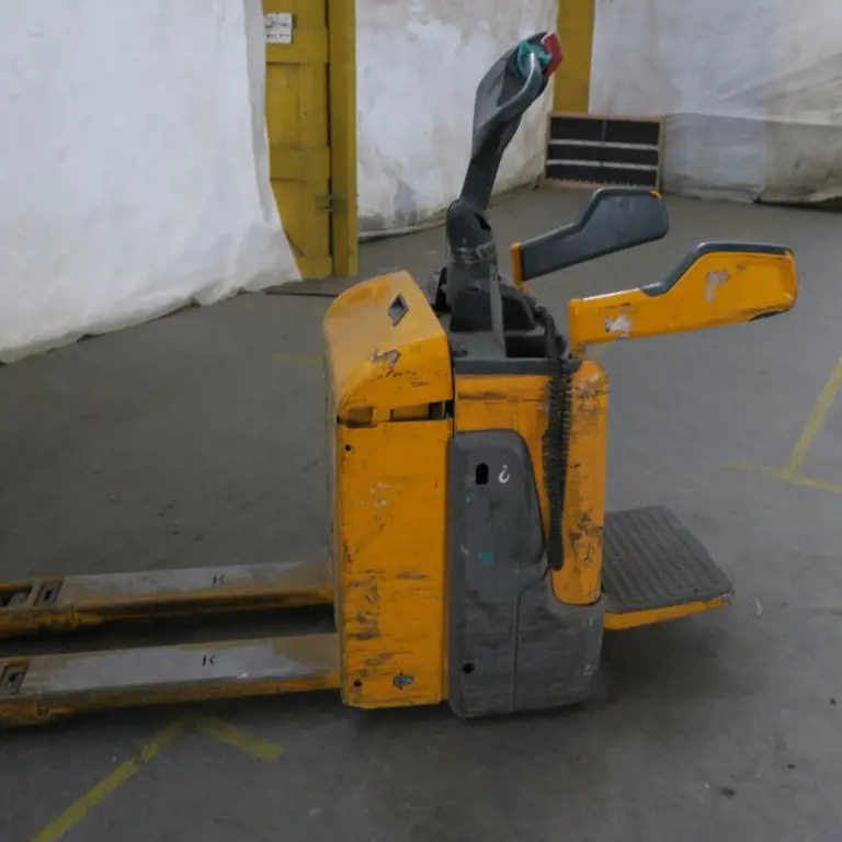 Electric forklift JUNGHEINRICH ERE 120