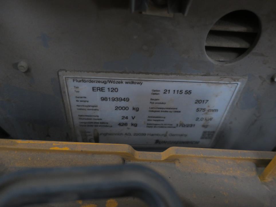 Stroji v tovarni pohištva-5