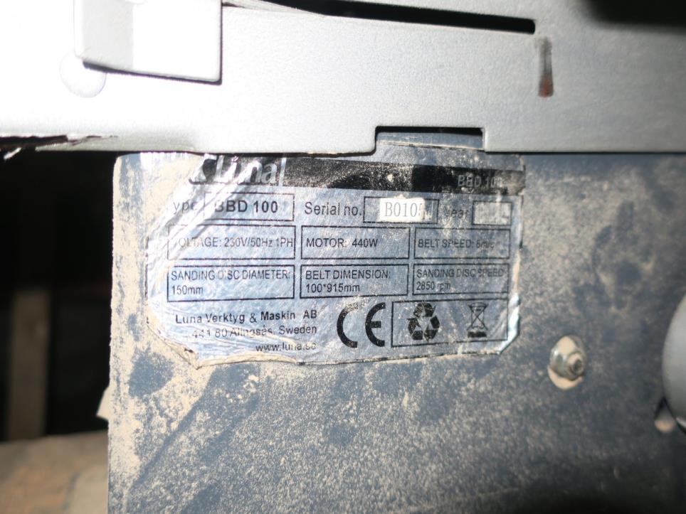 Maschinen einer Möbelfabrik-4