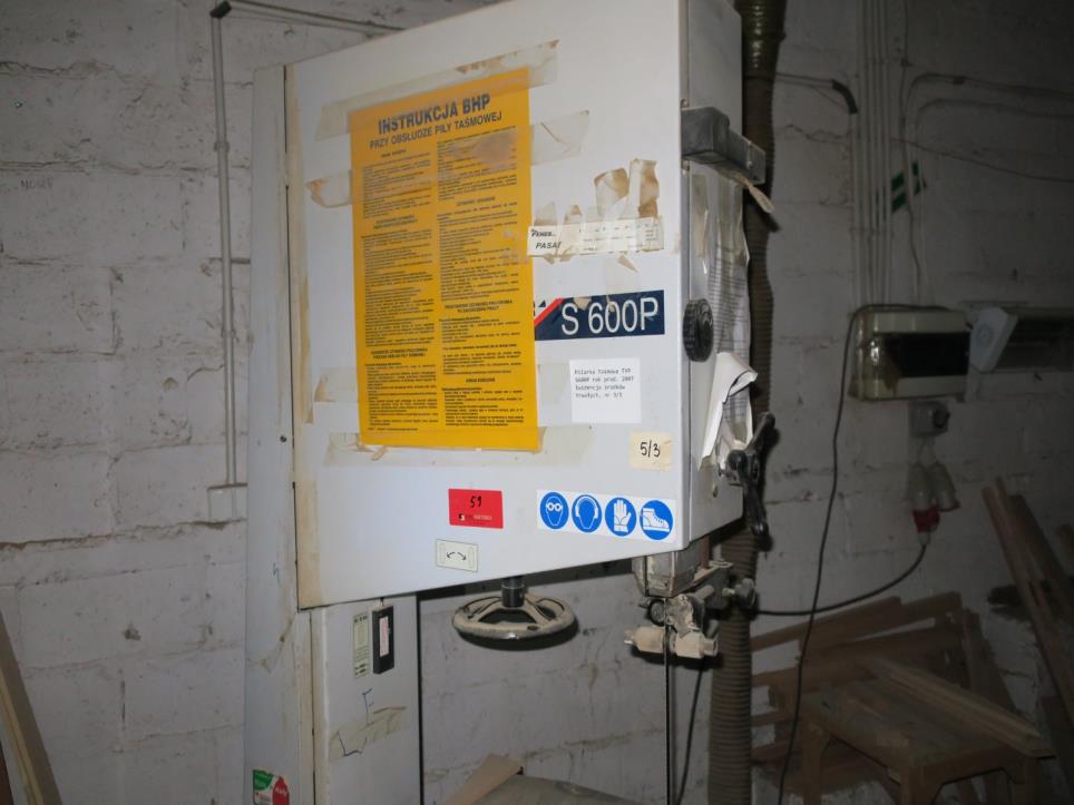 Machines d´une usine de meubles-2