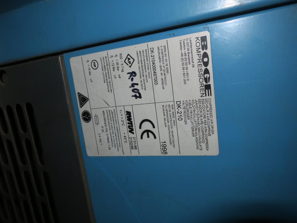 Maschinen einer Möbelfabrik-5