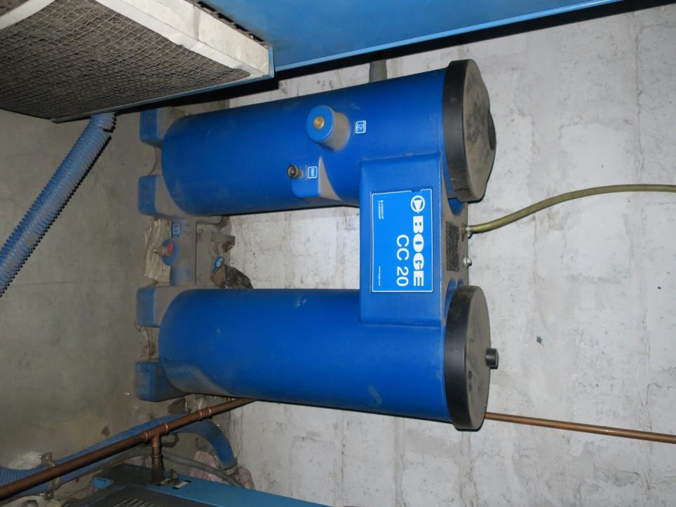 Maschinen einer Möbelfabrik-3