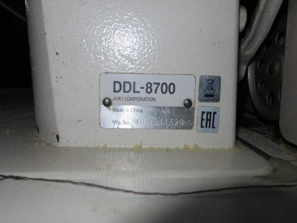 Stroje v továrně na nábytek-3