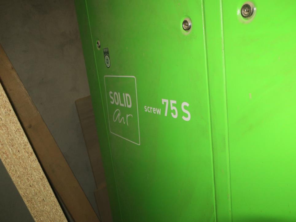 Machines d´une usine de meubles-2