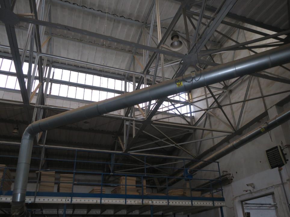 Stroji v tovarni pohištva-5