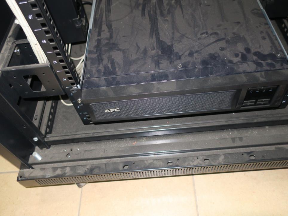 Maschinen einer Möbelfabrik-1