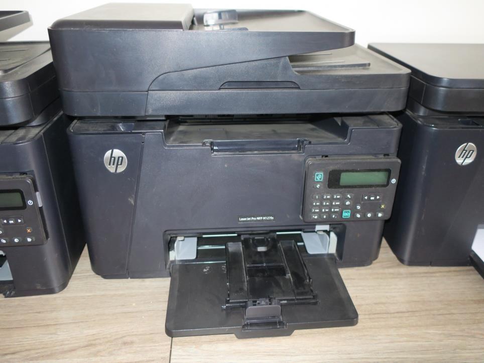 Stroje v továrně na nábytek-3