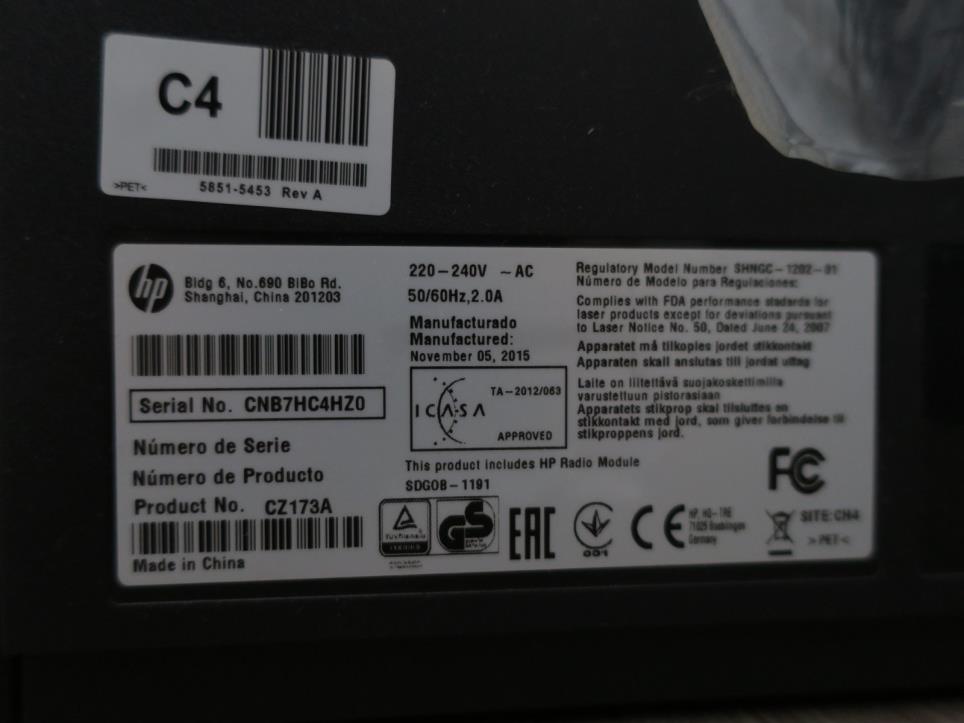 Stroje v továrně na nábytek-7