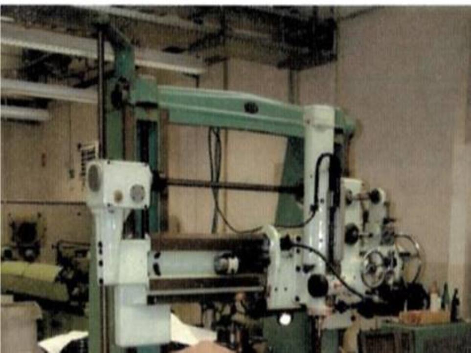 Roboty przemysłowe, maszyny do obróbki metalu, urządzenia pomiarowe i testujące itp.-1