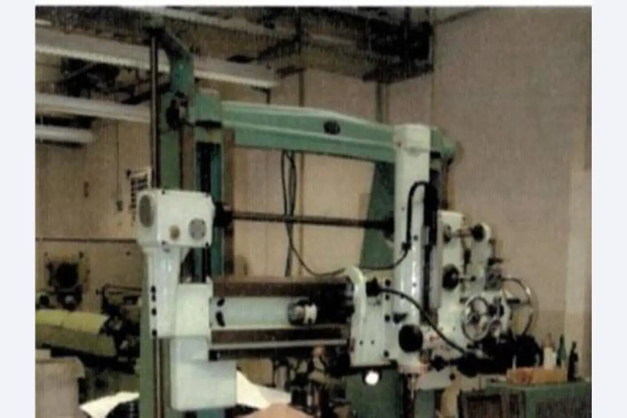 Industriële robots, metaalbewerkingsmachines, meet- en testapparatuur, enz.-1