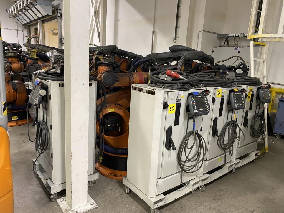 Roboty przemysłowe, maszyny do obróbki metalu, urządzenia pomiarowe i testujące itp.-2