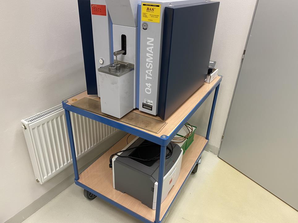 Roboty przemysłowe, maszyny do obróbki metalu, urządzenia pomiarowe i testujące itp.-2