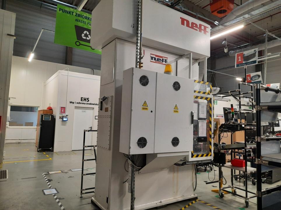 Urzadzenia z zakladu produkujacego gazomierze-7