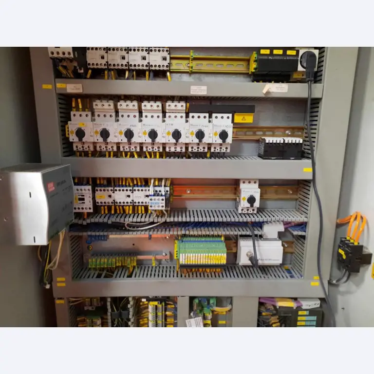 Máquinas y equipos de una fábrica de contadores de gas-8