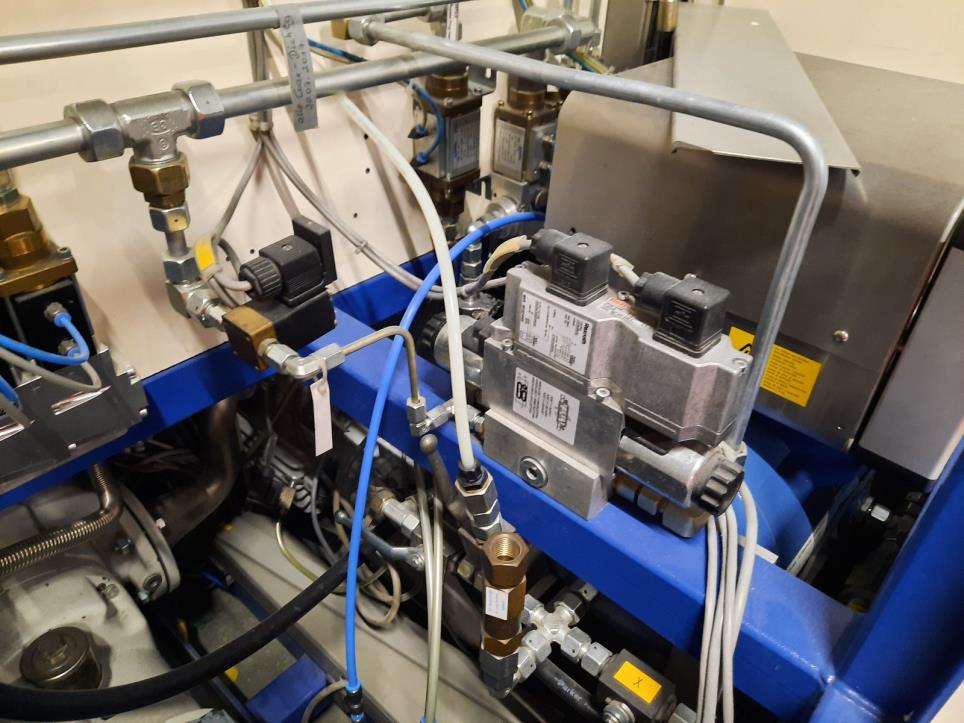 Urzadzenia z zakladu produkujacego gazomierze-11