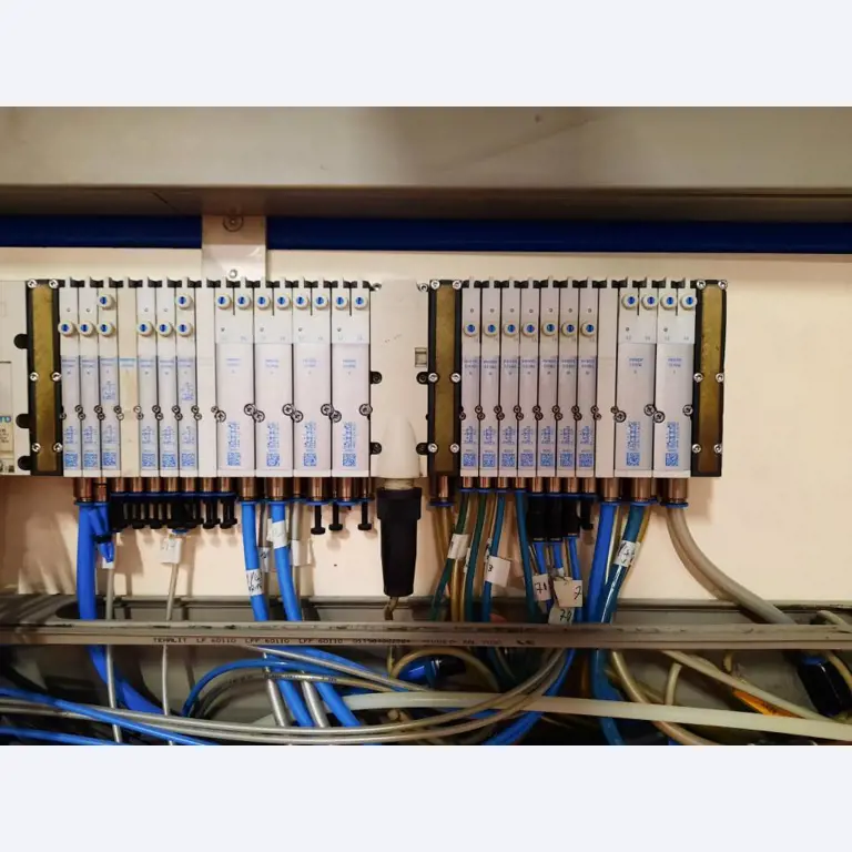 Máquinas y equipos de una fábrica de contadores de gas-14