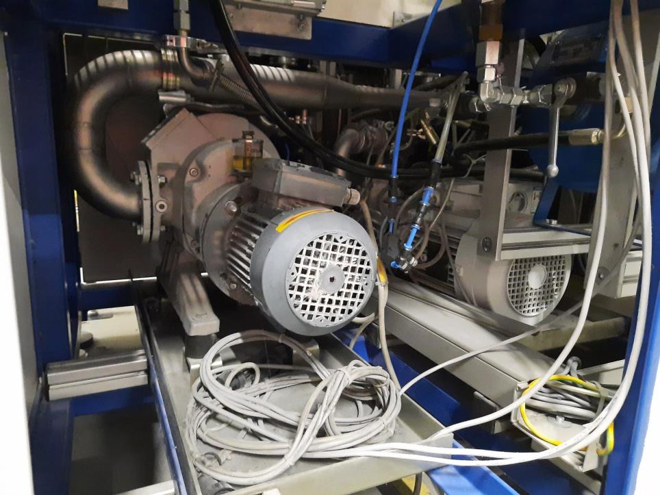 Urzadzenia z zakladu produkujacego gazomierze-12