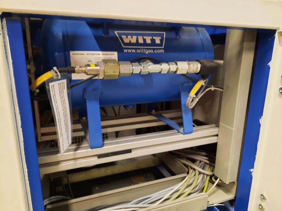 Urzadzenia z zakladu produkujacego gazomierze-13