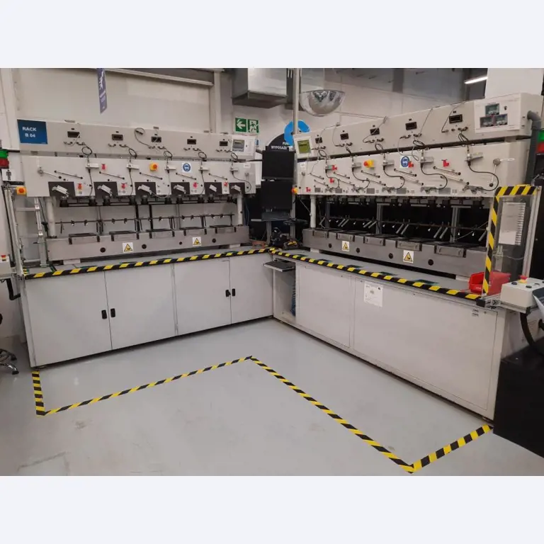 Máquinas e equipamentos de uma fábrica de contadores de gás-1