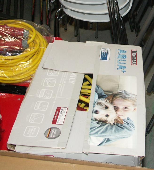 Construction du cadre d'une aire de jeux intérieure avec accessoires, Monkey Grove, Ninja track, Soft play "sponges".-1