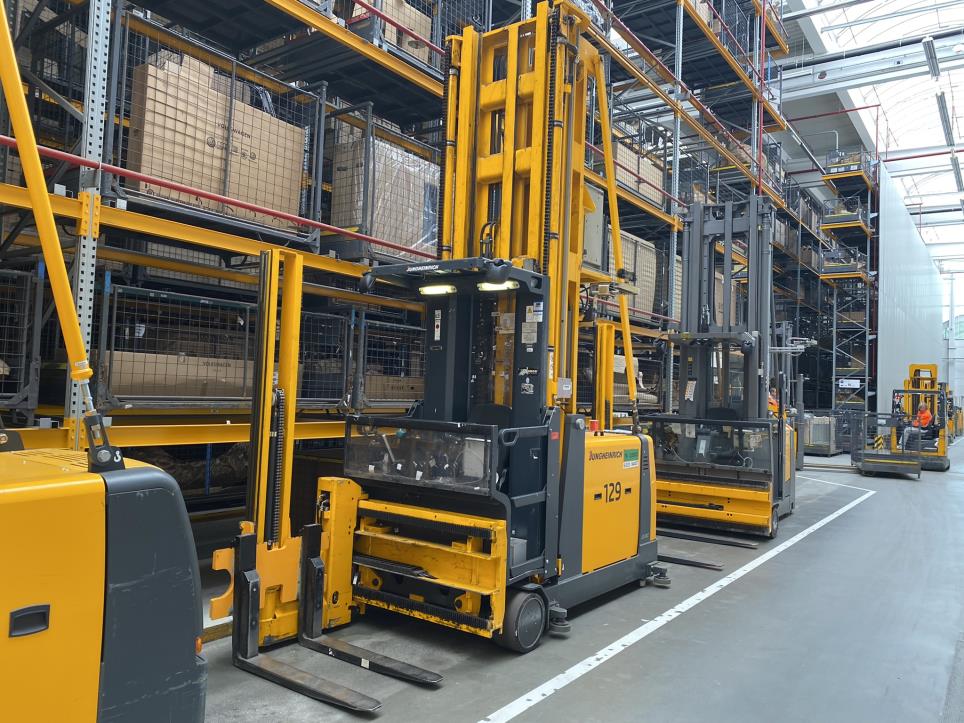 Použité náhradní díly a stroje SKODA Auto, a.s.-1