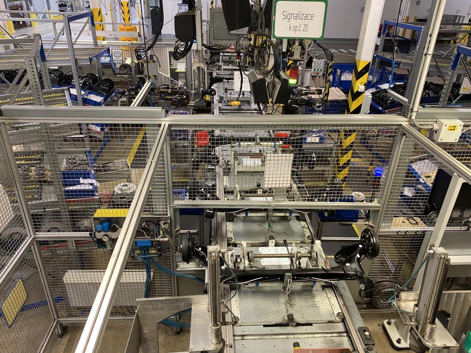 Używane części zamienne i maszyny od SKODA Auto, a.s.-1