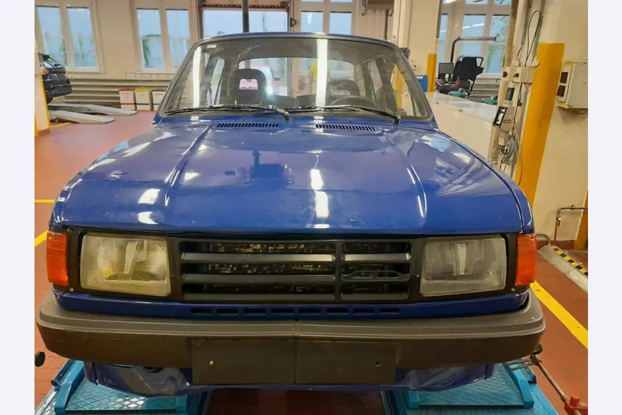 Peças sobressalentes e máquinas usadas da SKODA Auto, a.s.-2