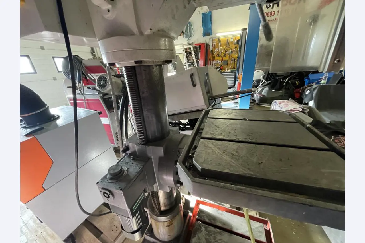 Gepflegte Gastronomie- Bierbrauanlage-5