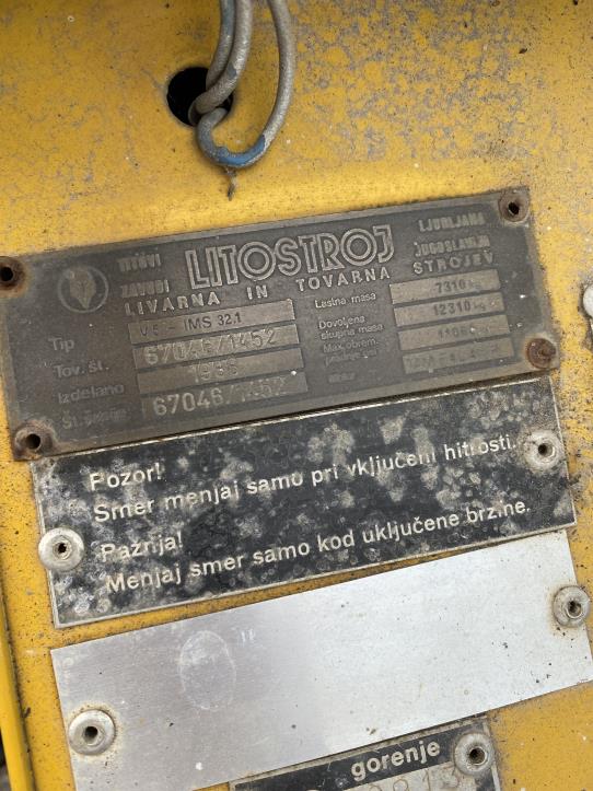 Construction and municipal machinery -4